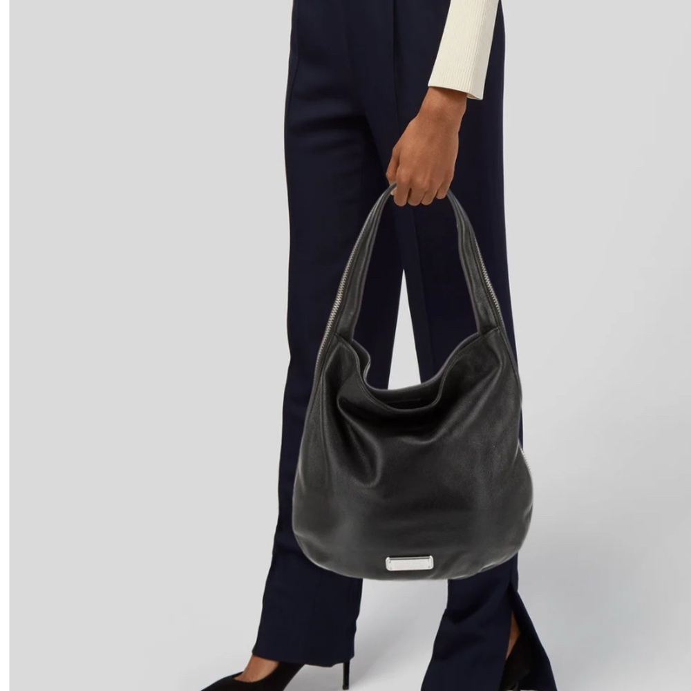 Marc by Marc Jacobs black leather hobo zip crossbody purse zippered EUC shoulder